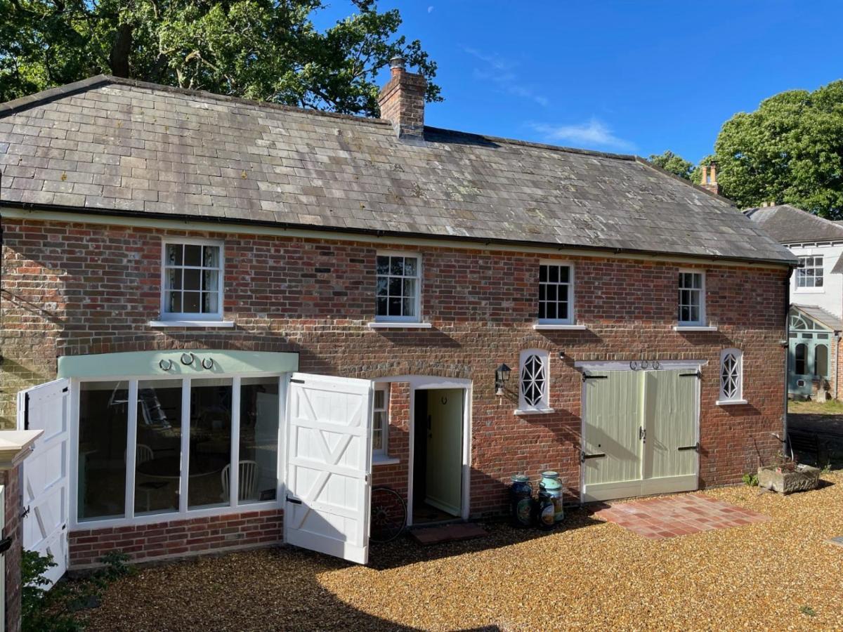 The Georgian Coach House:New Forest With Hot Tub Fordingbridge Exterior foto